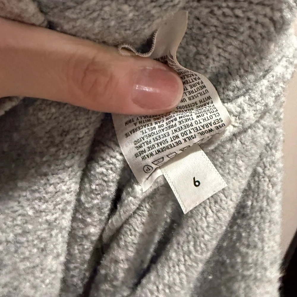 Uniqlo Classic Grey Turtleneck Wool Sweater XS - Picture 4 of 6